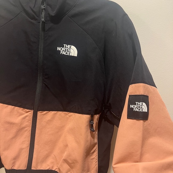 The North Face Women's Black & Pink Windbreaker - Picture 4 of 7